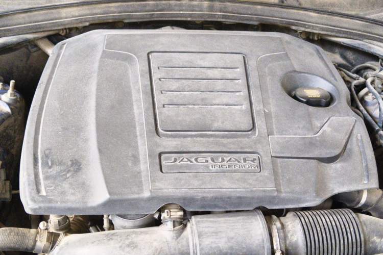 Used Jaguar F-PACE 2018 2.0T Four-Wheel Drive Urban Luxury Edition Engine Bay