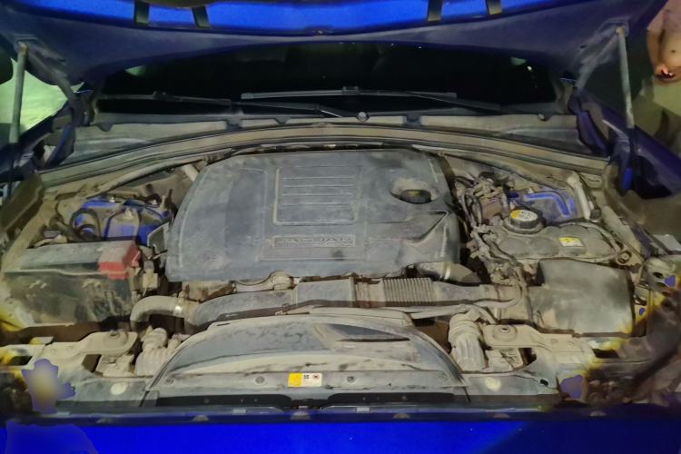 Used Jaguar F-PACE 2018 2.0T Two-Wheel Drive Urban Deluxe Edition Engine Bay