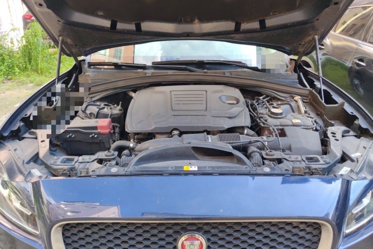 Used Jaguar F-PACE 2018 2.0T Four-Wheel Drive Urban Luxury Edition Engine Bay