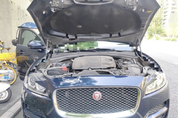 Used Jaguar F-PACE 2018 2.0T Four-Wheel Drive Urban Luxury Edition Engine Bay