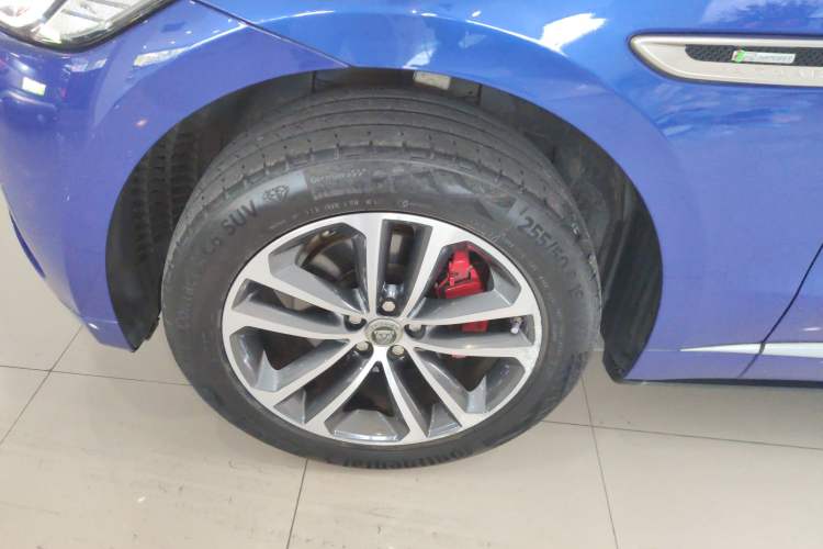 Used Jaguar F-PACE 2018 2.0T All-Wheel Drive R-Sport Sport Edition Exterior 2