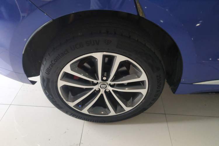 Used Jaguar F-PACE 2018 2.0T All-Wheel Drive R-Sport Sport Edition Exterior 3
