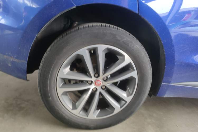 Used Jaguar F-PACE 2018 2.0T All-Wheel Drive R-Sport Sport Edition Exterior 8