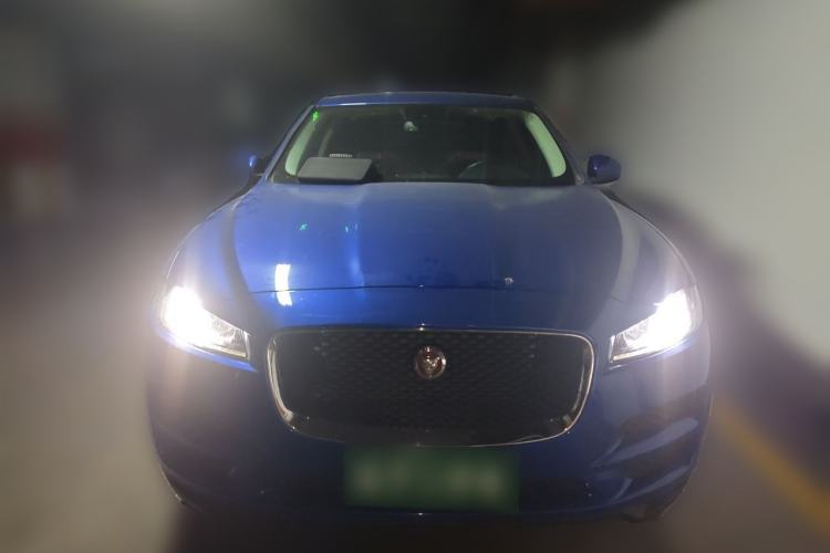 Used Jaguar F-PACE 2018 2.0T Four-Wheel Drive Urban Luxury Edition Front