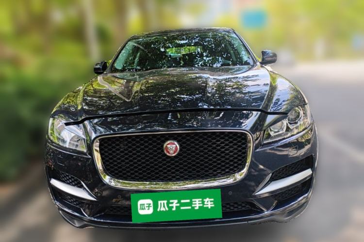 Used Jaguar F-PACE 2018 2.0T All-Wheel Drive R-Sport Sport Edition Front