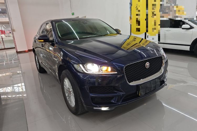 Used Jaguar F-PACE 2018 2.0T Two-Wheel Drive Urban Deluxe Edition Front Right 45 Deg