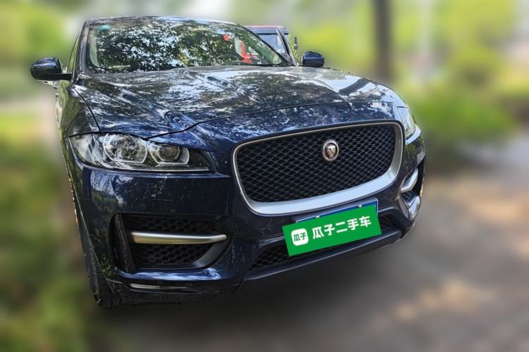 Used Jaguar F-PACE 2018 2.0T Four-Wheel Drive Urban Luxury Edition Front Right 45 Deg