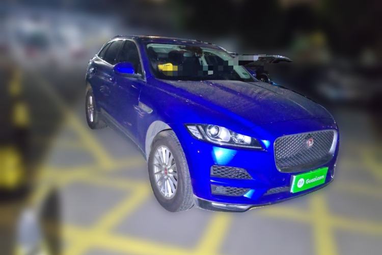 Used Jaguar F-PACE 2018 2.0T Four-Wheel Drive Urban Luxury Edition Front Right 45 Deg
