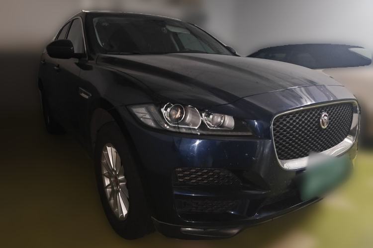 Used Jaguar F-PACE 2018 2.0T Four-Wheel Drive Urban Luxury Edition Front Right 45 Deg