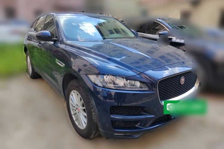 Used Jaguar F-PACE 2018 2.0T Four-Wheel Drive Urban Luxury Edition Front Right 45 Deg