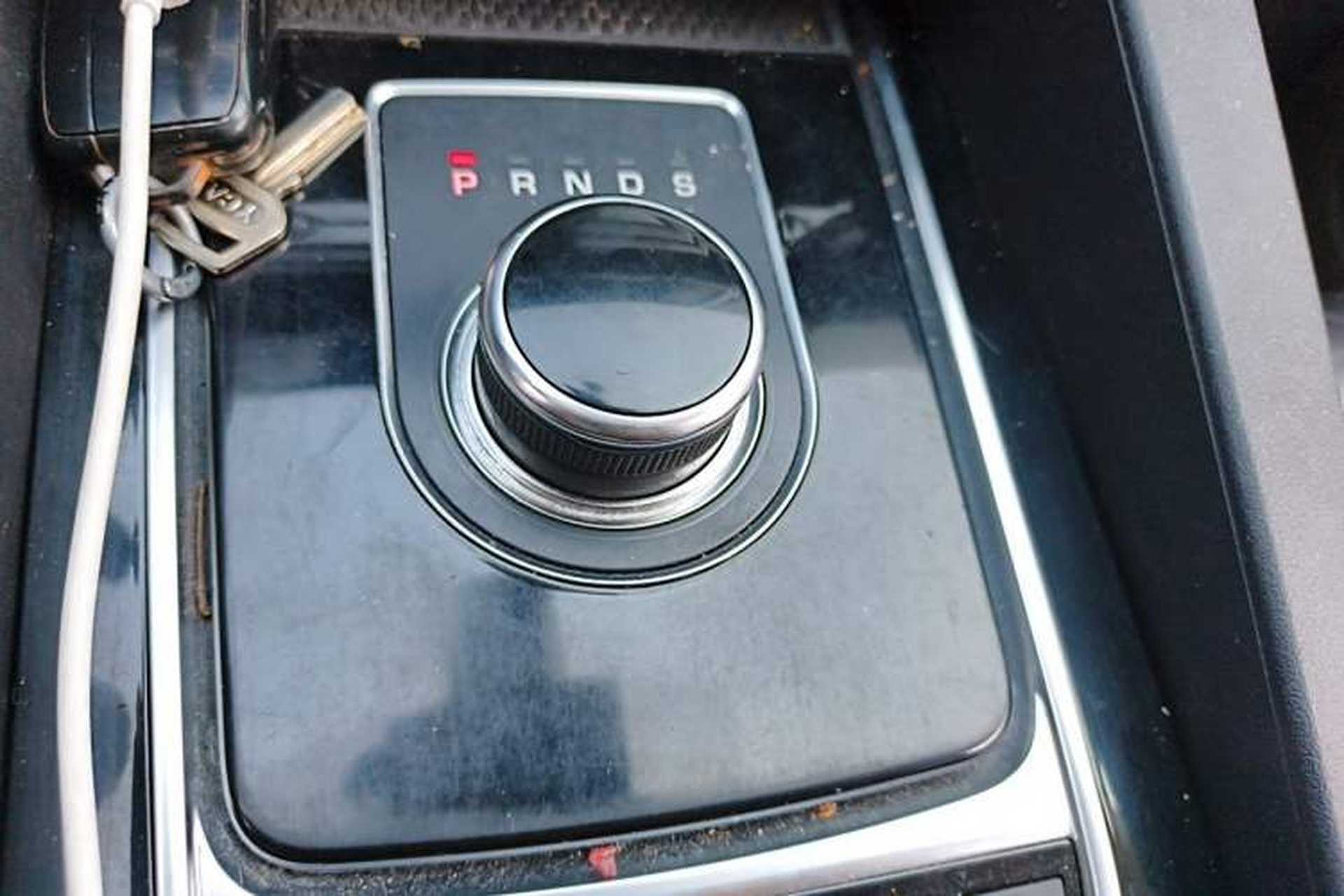 Used Jaguar F-PACE 2018 2.0T Two-Wheel Drive Urban Deluxe Edition Gear Lever