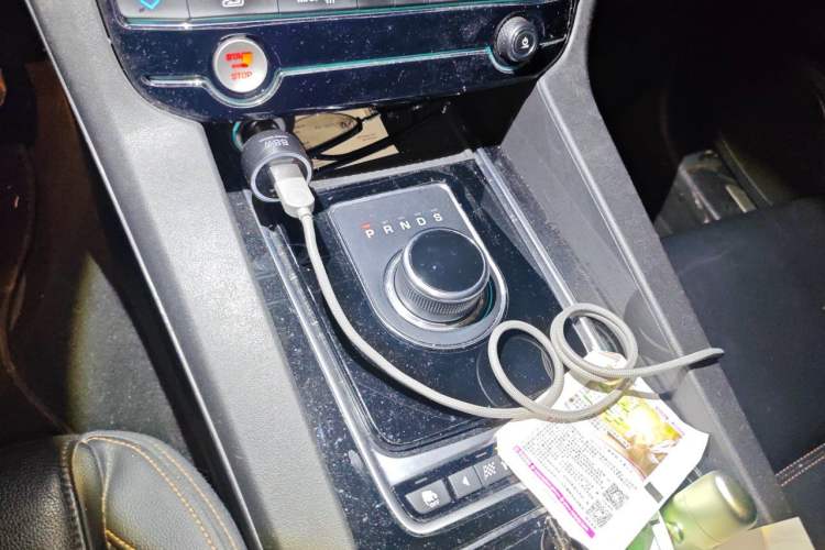 Used Jaguar F-PACE 2018 2.0T Four-Wheel Drive Urban Luxury Edition Gear Lever