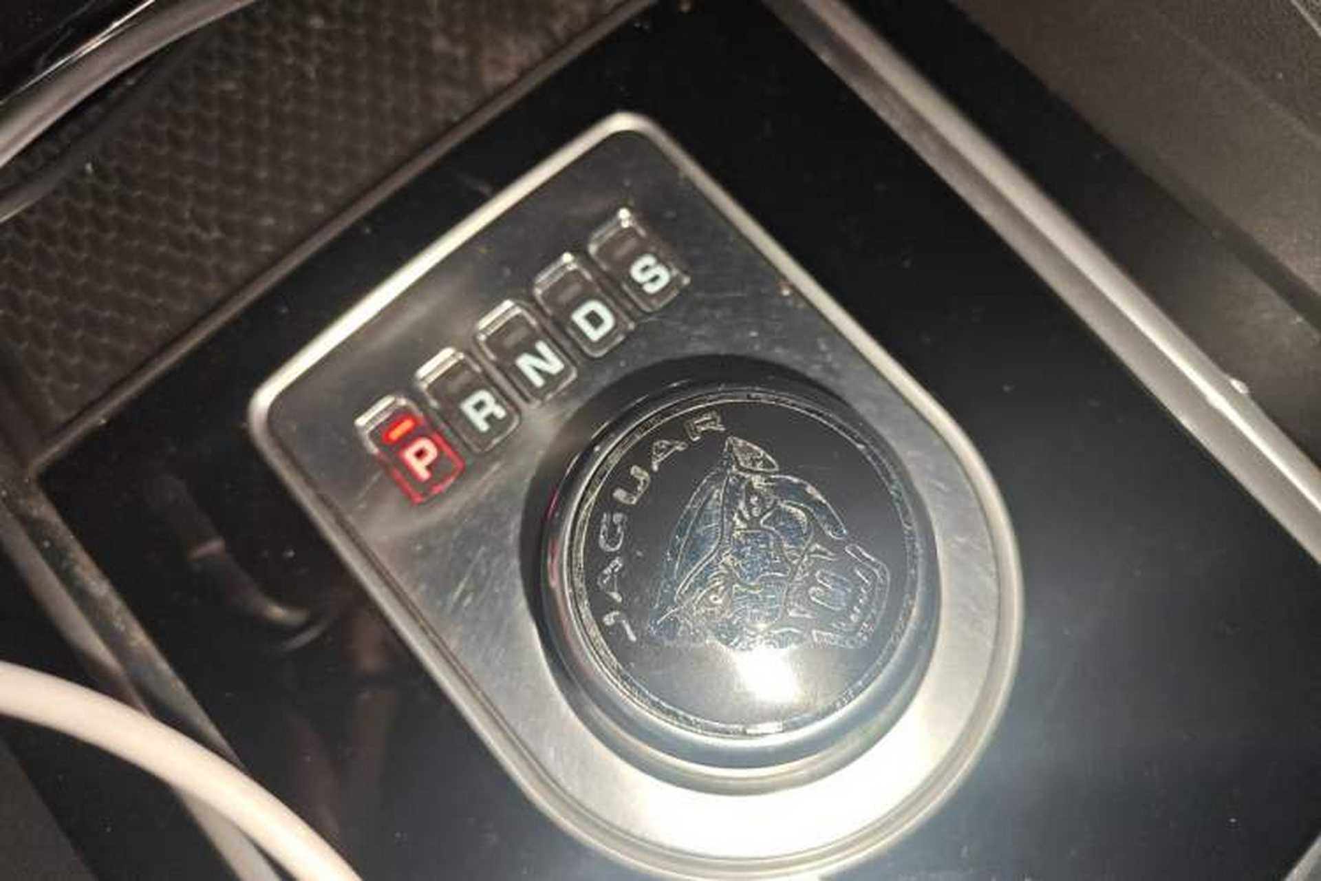 Used Jaguar F-PACE 2018 2.0T Four-Wheel Drive Urban Luxury Edition Gear Lever