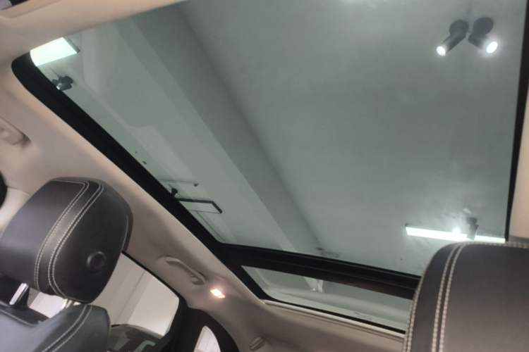 Used Jaguar F-PACE 2018 3.0 SC Four-Wheel Drive R-Sport Sport Edition Headliner