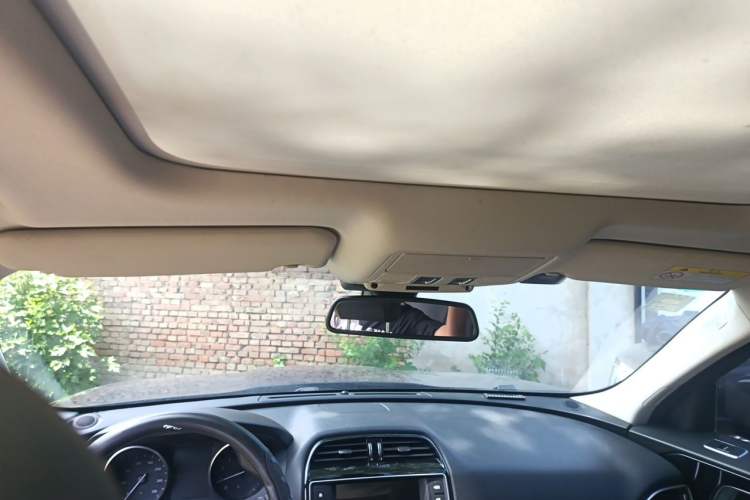 Used Jaguar F-PACE 2018 2.0T Four-Wheel Drive Urban Luxury Edition Headliner
