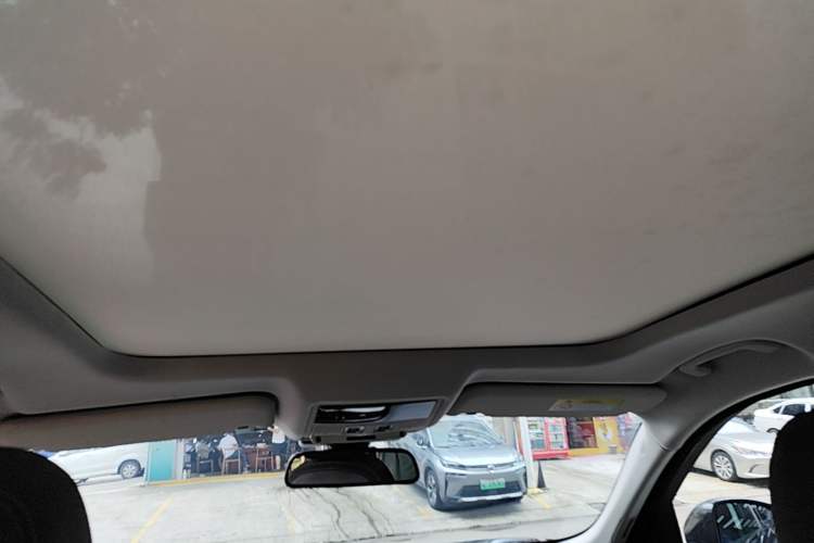 Used Jaguar F-PACE 2018 2.0T Two-Wheel Drive Urban Deluxe Edition Headliner