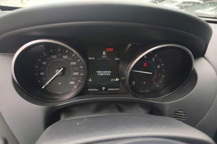 Used Jaguar F-PACE 2018 2.0T Four-Wheel Drive Urban Luxury Edition Instrument Cluster