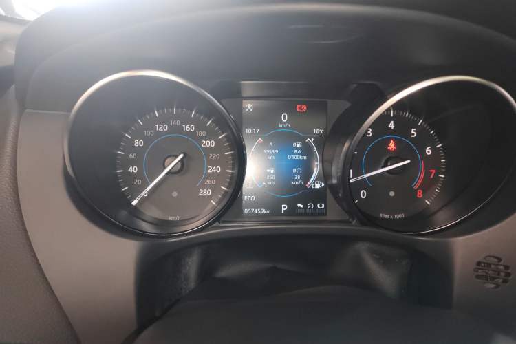 Used Jaguar F-PACE 2018 2.0T Four-Wheel Drive Urban Luxury Edition Instrument Cluster