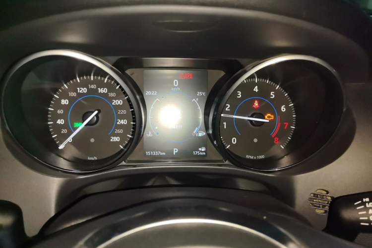 Used Jaguar F-PACE 2018 2.0T Two-Wheel Drive Urban Deluxe Edition Instrument Cluster