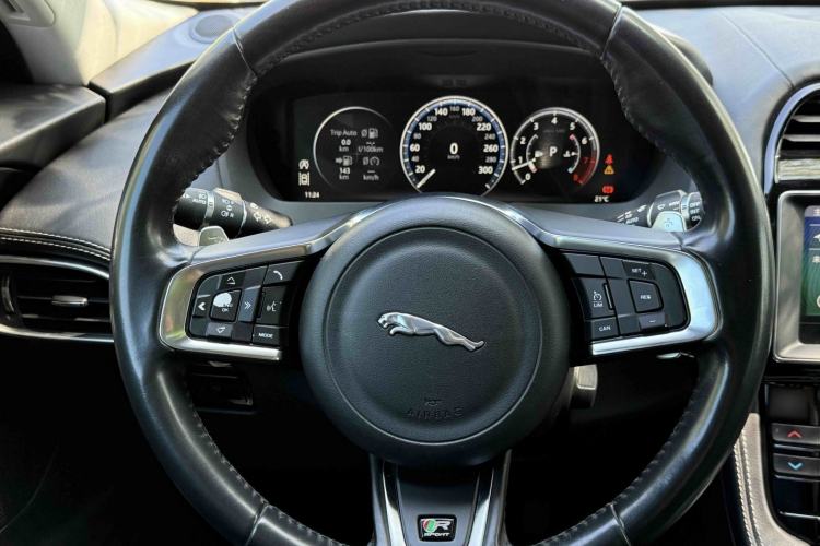 Used Jaguar F-PACE 2018 2.0T All-Wheel Drive R-Sport Sport Edition Interior 1