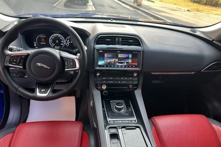 Used Jaguar F-PACE 2018 2.0T All-Wheel Drive R-Sport Sport Edition Interior 1