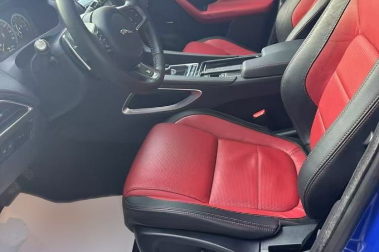Used Jaguar F-PACE 2018 2.0T All-Wheel Drive R-Sport Sport Edition Interior 2