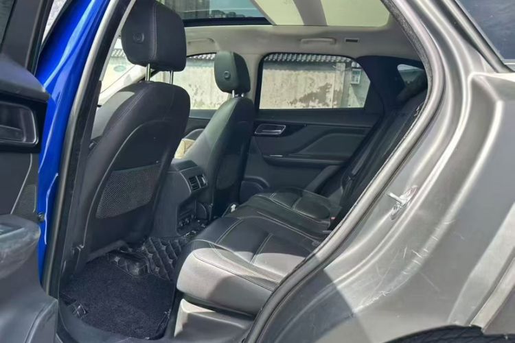 Used Jaguar F-PACE 2018 2.0T Four-Wheel Drive Urban Luxury Edition Interior 3