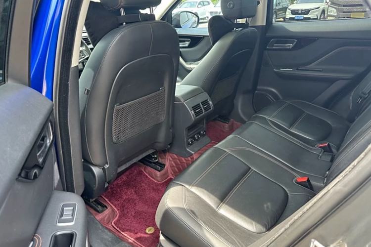 Used Jaguar F-PACE 2018 2.0T Four-Wheel Drive Urban Luxury Edition Interior 3