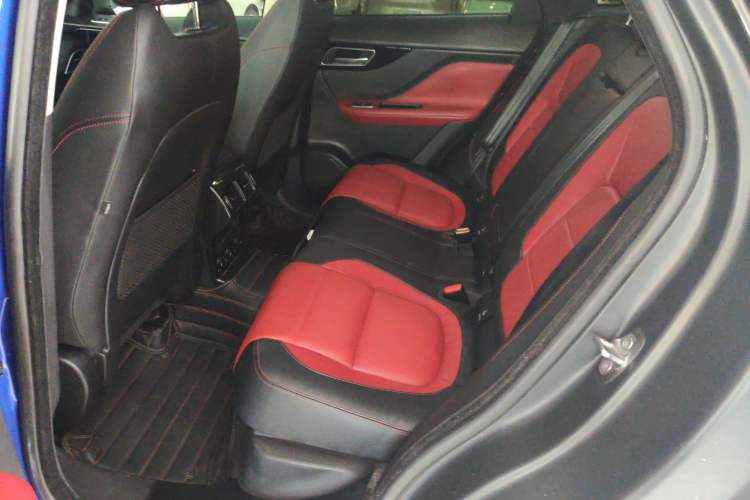 Used Jaguar F-PACE 2018 2.0T All-Wheel Drive R-Sport Sport Edition Interior 4