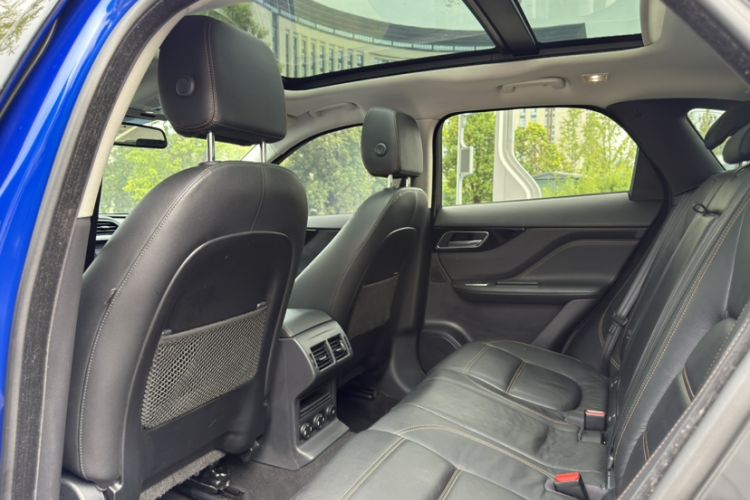 Used Jaguar F-PACE 2018 2.0T Four-Wheel Drive Urban Luxury Edition Interior 5