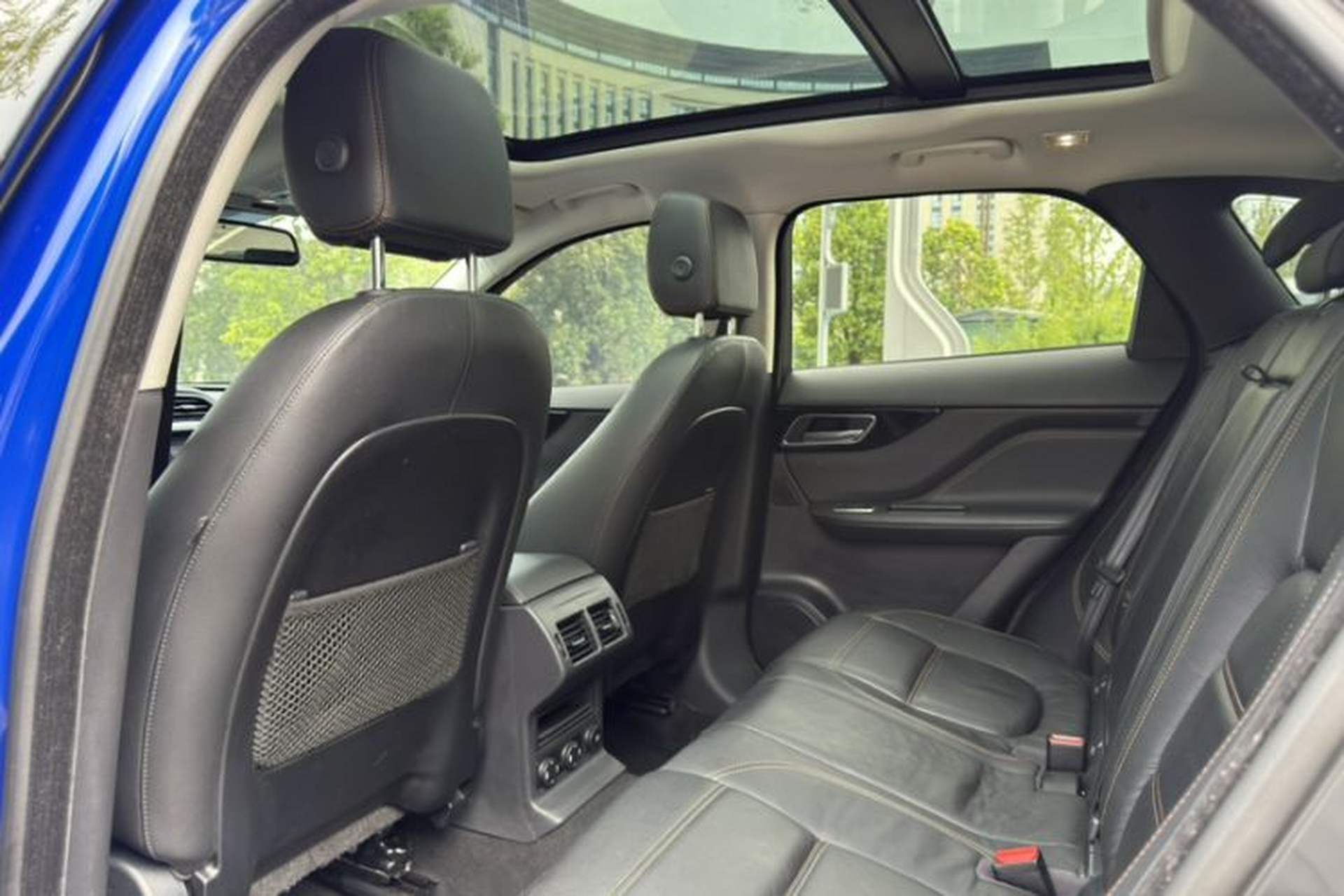 Used Jaguar F-PACE 2018 2.0T Four-Wheel Drive Urban Luxury Edition Interior 5