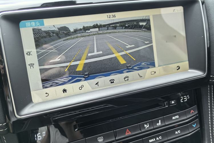 Used Jaguar F-PACE 2018 2.0T All-Wheel Drive R-Sport Sport Edition Interior 6