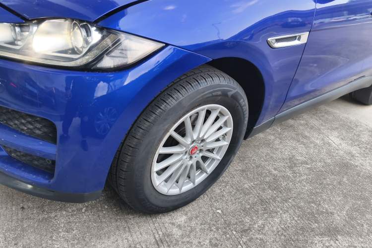 Used Jaguar F-PACE 2018 2.0T Two-Wheel Drive Urban Deluxe Edition Left Front Wheel Hub