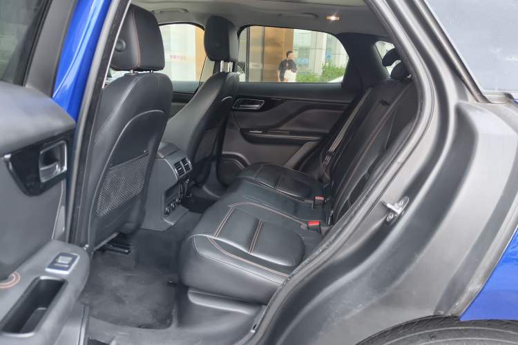 Used Jaguar F-PACE 2018 2.0T Two-Wheel Drive Urban Deluxe Edition Left Rear Seat
