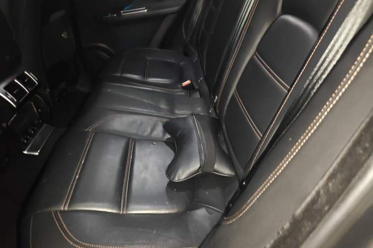 Used Jaguar F-PACE 2018 2.0T Four-Wheel Drive Urban Luxury Edition Left Rear Seat