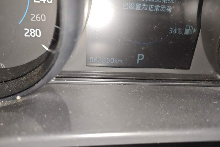 Used Jaguar F-PACE 2018 2.0T Four-Wheel Drive Urban Luxury Edition Odometer Close Up