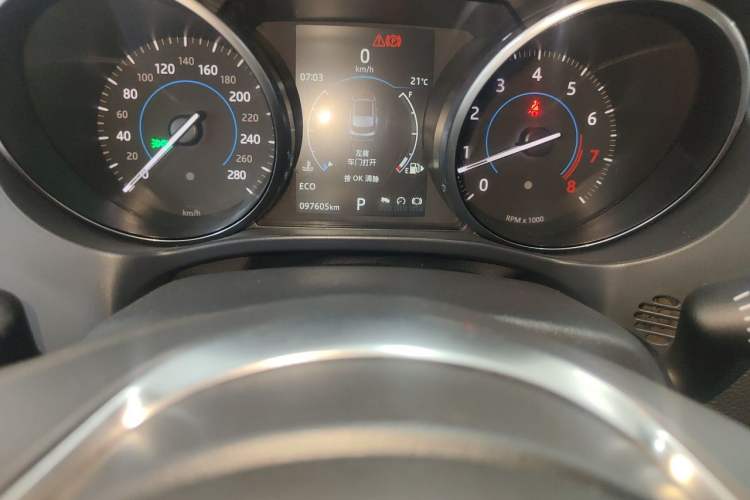 Used Jaguar F-PACE 2018 2.0T Four-Wheel Drive Urban Luxury Edition Odometer Close Up