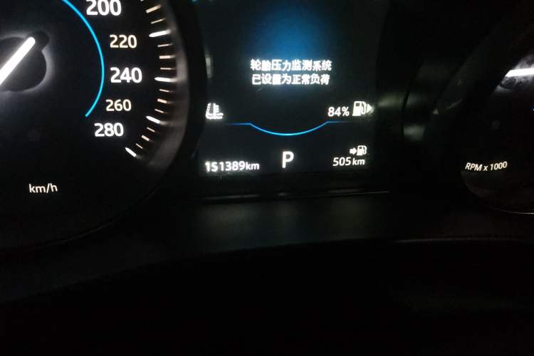 Used Jaguar F-PACE 2018 2.0T Four-Wheel Drive Urban Luxury Edition Odometer Close Up