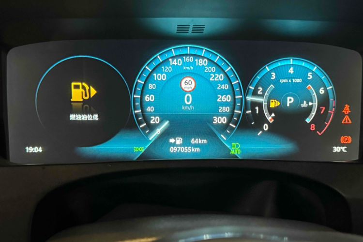 Used Jaguar F-PACE 2018 2.0T All-Wheel Drive R-Sport Sport Edition Odometer Close Up