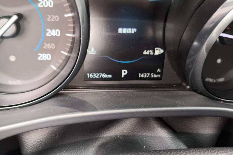 Used Jaguar F-PACE 2018 2.0T Four-Wheel Drive Urban Luxury Edition Odometer Close Up