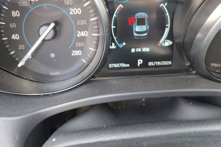 Used Jaguar F-PACE 2018 2.0T Four-Wheel Drive Urban Luxury Edition Odometer Close Up