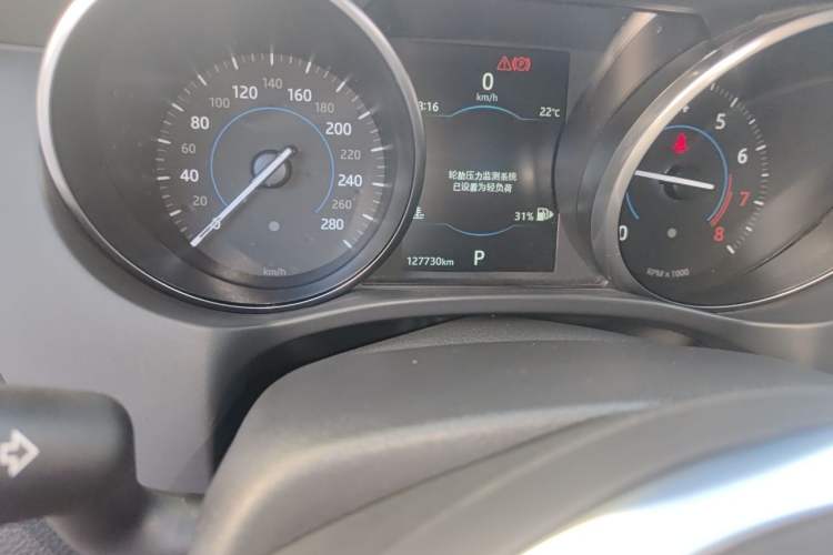 Used Jaguar F-PACE 2018 2.0T Four-Wheel Drive Urban Luxury Edition Odometer Close Up