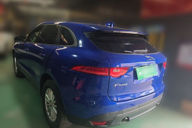 Used Jaguar F-PACE 2018 2.0T Two-Wheel Drive Urban Deluxe Edition Rear Left 45 Deg