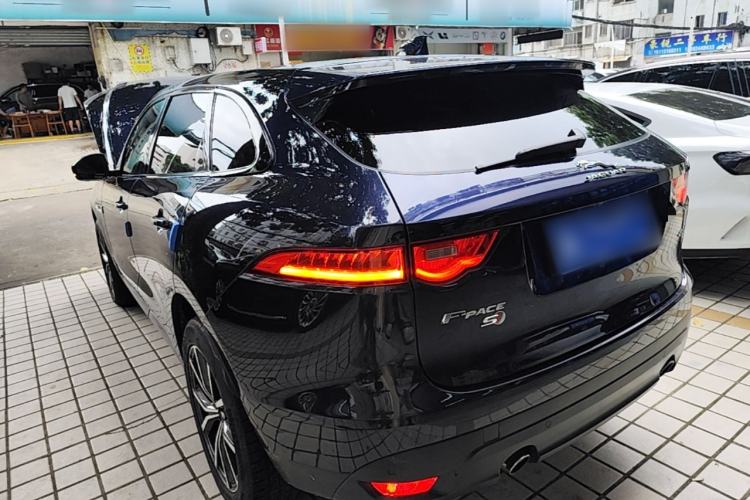 Used Jaguar F-PACE 2018 2.0T Two-Wheel Drive Urban Deluxe Edition Rear Left 45 Deg