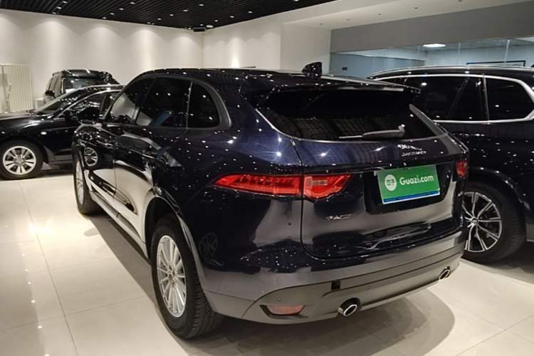 Used Jaguar F-PACE 2018 2.0T Two-Wheel Drive Urban Deluxe Edition Rear Left 45 Deg