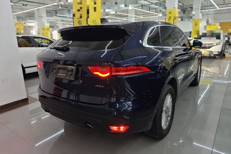 Used Jaguar F-PACE 2018 2.0T Two-Wheel Drive Urban Deluxe Edition Rear Right 45 Deg