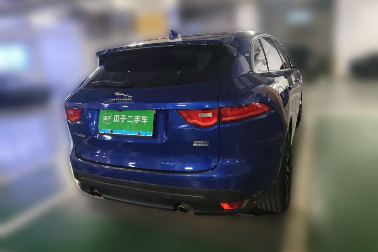 Used Jaguar F-PACE 2018 2.0T Two-Wheel Drive Urban Deluxe Edition Rear Right 45 Deg