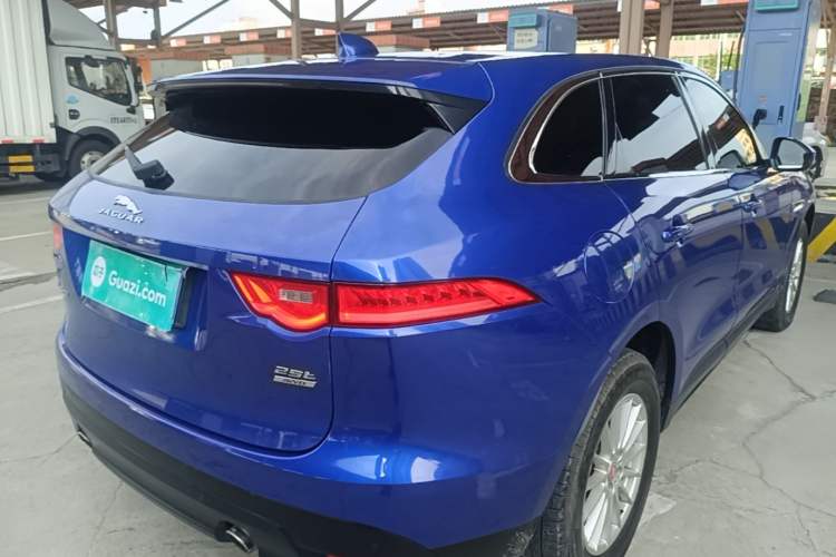Used Jaguar F-PACE 2018 2.0T Four-Wheel Drive Urban Luxury Edition Rear Right 45 Deg