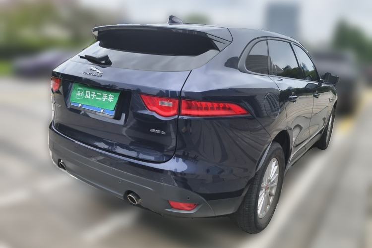 Used Jaguar F-PACE 2018 2.0T Two-Wheel Drive Urban Deluxe Edition Rear Right 45 Deg