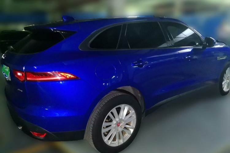 Used Jaguar F-PACE 2018 2.0T Two-Wheel Drive Urban Deluxe Edition Rear Right 45 Deg